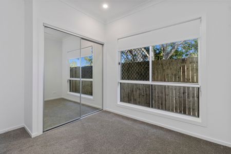 7 Bloodwood Place, Carseldine QLD 4034 - House For Rent - $850 | Domain - Photo 2