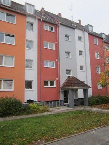 1/2 Grundmiete geschenkt ! Renovierte, großzügige 3-Zimmer-Wohnung mit Balkon - Foto 5