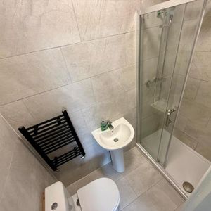 1 bedroom house of multiple occupation to rent - Photo 3