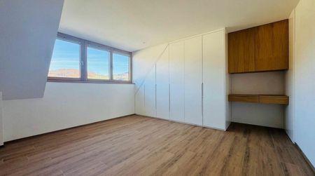 Helle, moderne 3½-Zimmer-Maisonettewohnung mit Wintergarten an idealer Lage in Itingen - Photo 3