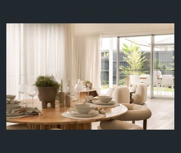 Luxury Palmview Display Home - Photo 5