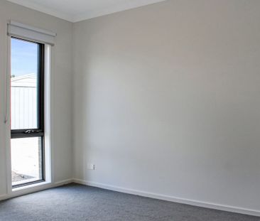 BRAND NEW THREE BEDROOM UNIT IN GREAT LOCATION - Photo 4