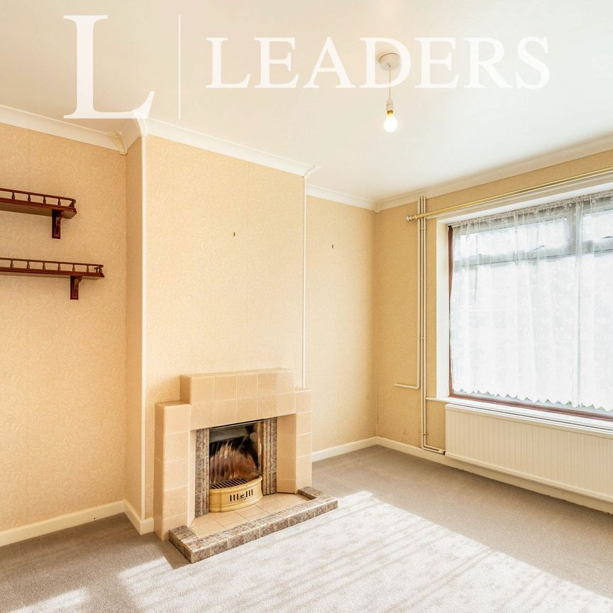 3 bedroom house to rent Deeside Avenue, Chichester, PO19 - Photo 1