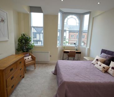 3 bedroom flat to rent - Photo 2