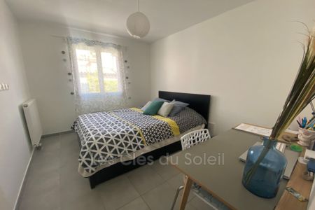 Location Maison 4 pièces 86m² CUERS 83390 - Photo 5