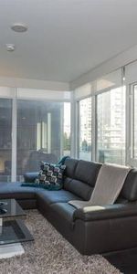 Fully furnished Yaletown 1 bedroom + den + walk-in closet - Photo 3