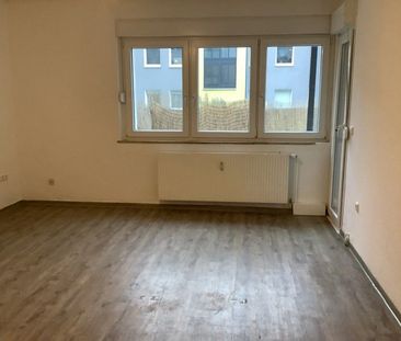 Gemütliche 2-Zimmer-Wohnung im EG mit kleiner Terrasse und Garten! - Foto 2