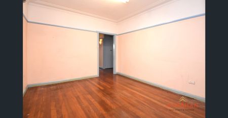 Spacious Family Home in excellent location - Photo 2