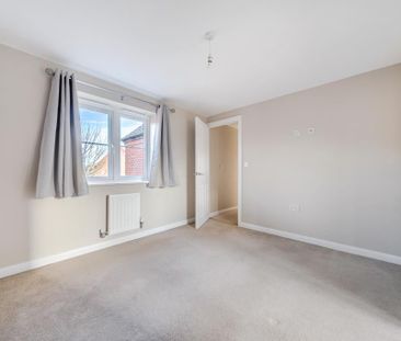 4 bedroom detached house to rent - Photo 3