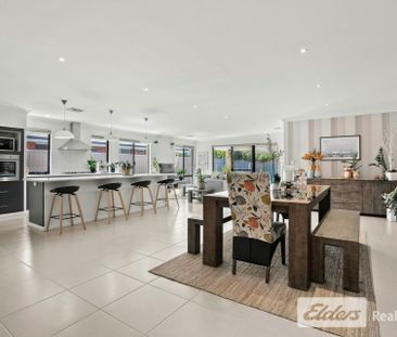 $800 per week including monthly pool maintenance Chemicals at the t... - Photo 3