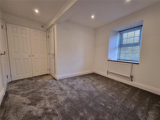 3 bedroom parking to rent - Photo 1