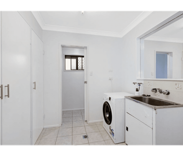 The Ultimate Kirwan Family Home - Photo 3