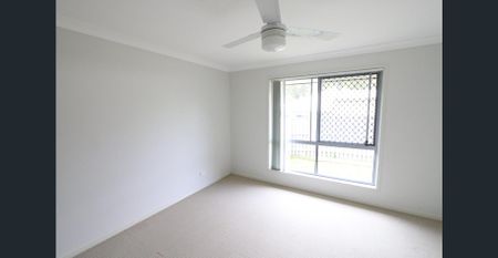 Modern 2-Bedroom Duplex in Ultra-Convenient Location - Photo 4