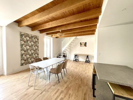 Location Appartement 4 pièces 104m² NIMES 30000 - Photo 3