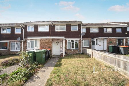 3 bedroom terraced house to rent - Photo 5