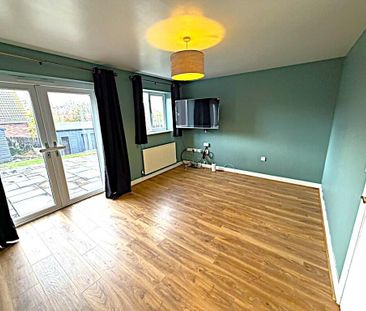 3 bedroom end of terrace house to rent - Photo 4