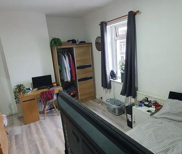 4 bedroom house to rent - Photo 3