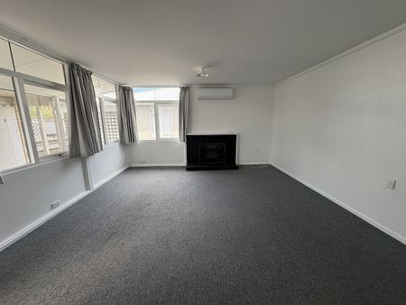 61 Te Aute Road, Havelock North - Photo 2