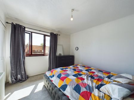 Innox Mill Close, Trowbridge, Wiltshire, BA14 - Photo 4