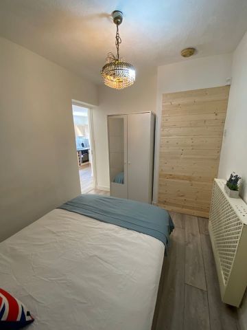 Studio Flat, Queensbury Road, HA0 - Photo 2