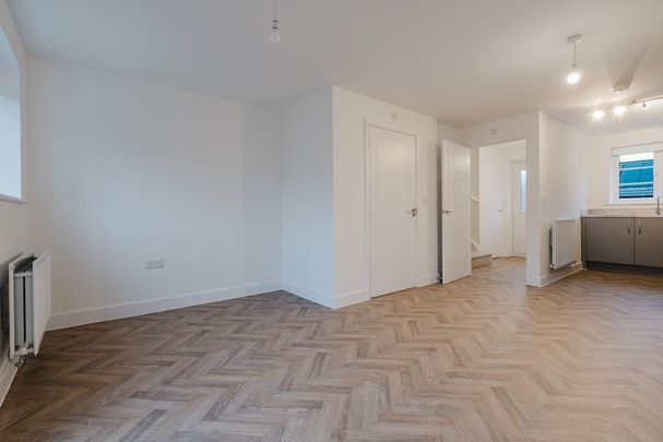 2 bedroom semi-detached house to rent - Photo 1