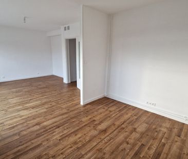 Location Appartement PETIT COURONNE - Photo 2