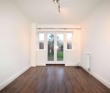 Chiltern Close, Staines-upon-thames, Surrey, TW18 - Photo 1