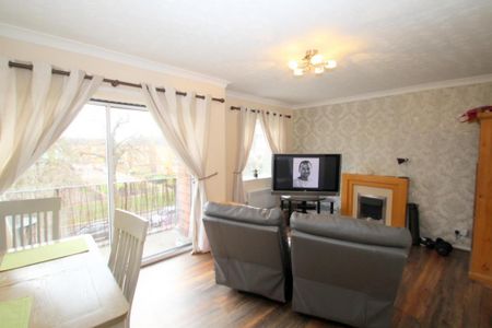 2 bedroom flat to rent - Photo 3