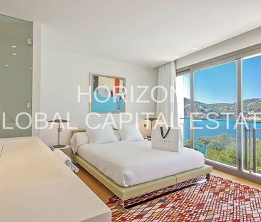 8 room luxury Villa for rent in es Camp de Mar, Spain - Photo 3