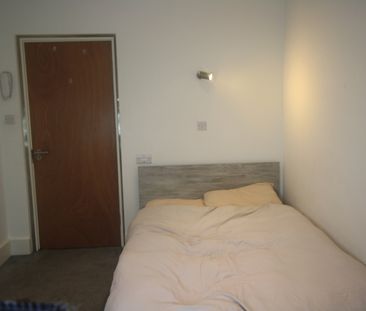 277 Upper Town Street, LS13 - Photo 3