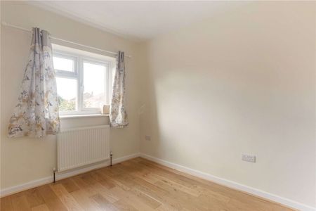 Stylish modern home with West-facing garden in prime Christleton location - Photo 3