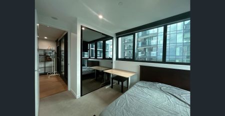 Luxury Two-Bedroom and Two-Bathrooms Apartment in Central Box Hill. - Photo 4