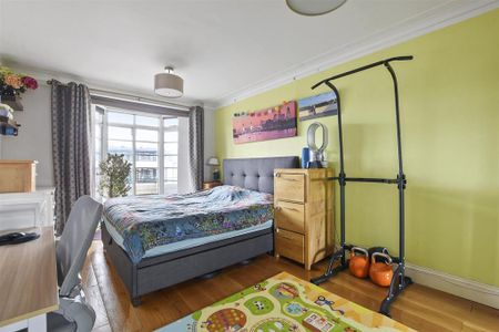 3 bedroom apartment to rent - Photo 4