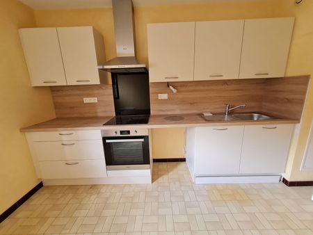 Location Appartement 4 pièces 97m² - Photo 3