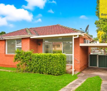 Stylishly Renovated Family Home in Peaceful Kingswood Pocket - Photo 2
