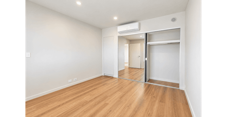 Luxurious Apartment Living - Photo 2