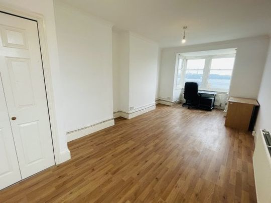 Milford Haven, Milford Haven, SA73 - Photo 1