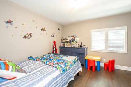 **ALL INCLUSIVE** 2 Bedroom Main Unit in Hamilton!! - Photo 5