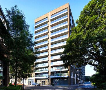 Fairfield Avenue, Staines-upon-Thames, Surrey, TW18 4JW - Photo 5