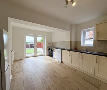 Blackpool Old Road, Little Eccleston - Photo 1