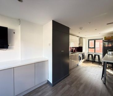 1 bedroom in a house share to rent - Photo 4