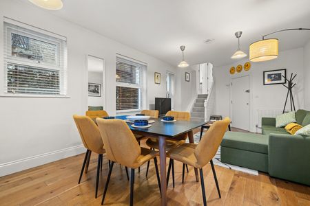 2 Bed Flat, Fulham Palace Road, SW6 - Photo 5