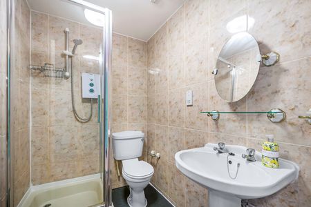 2 VICTORIA TERRACE Leeds - LS3 1BX - Photo 5