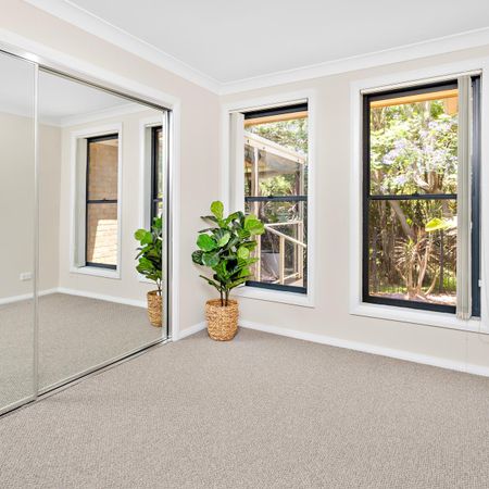 Charming Coastal Villa - Photo 5