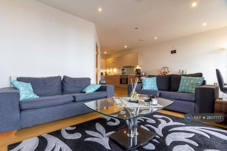 2 bedroom flat to rent - Photo 4