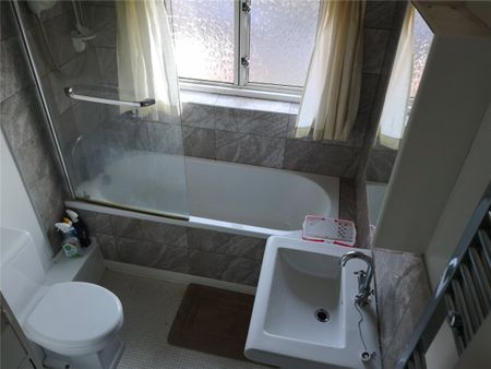 Ednaston Road, Nottingham, Nottinghamshire, NG7 - Photo 3