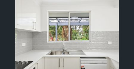 FAMILY HOME IN SHELLY BEACH! - Photo 2