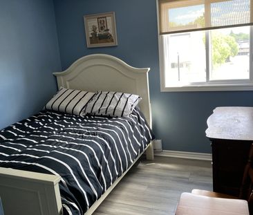 For Lease - 121 Milestone Crescent Unit# 12, Aurora, Ontario - Photo 3
