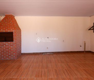 Casa com 4 quartos e 180m² para alugar em Mathias Velho, Canoas. - Photo 1
