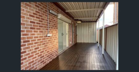 Modern 4 Bedroom Townhouse - Photo 5